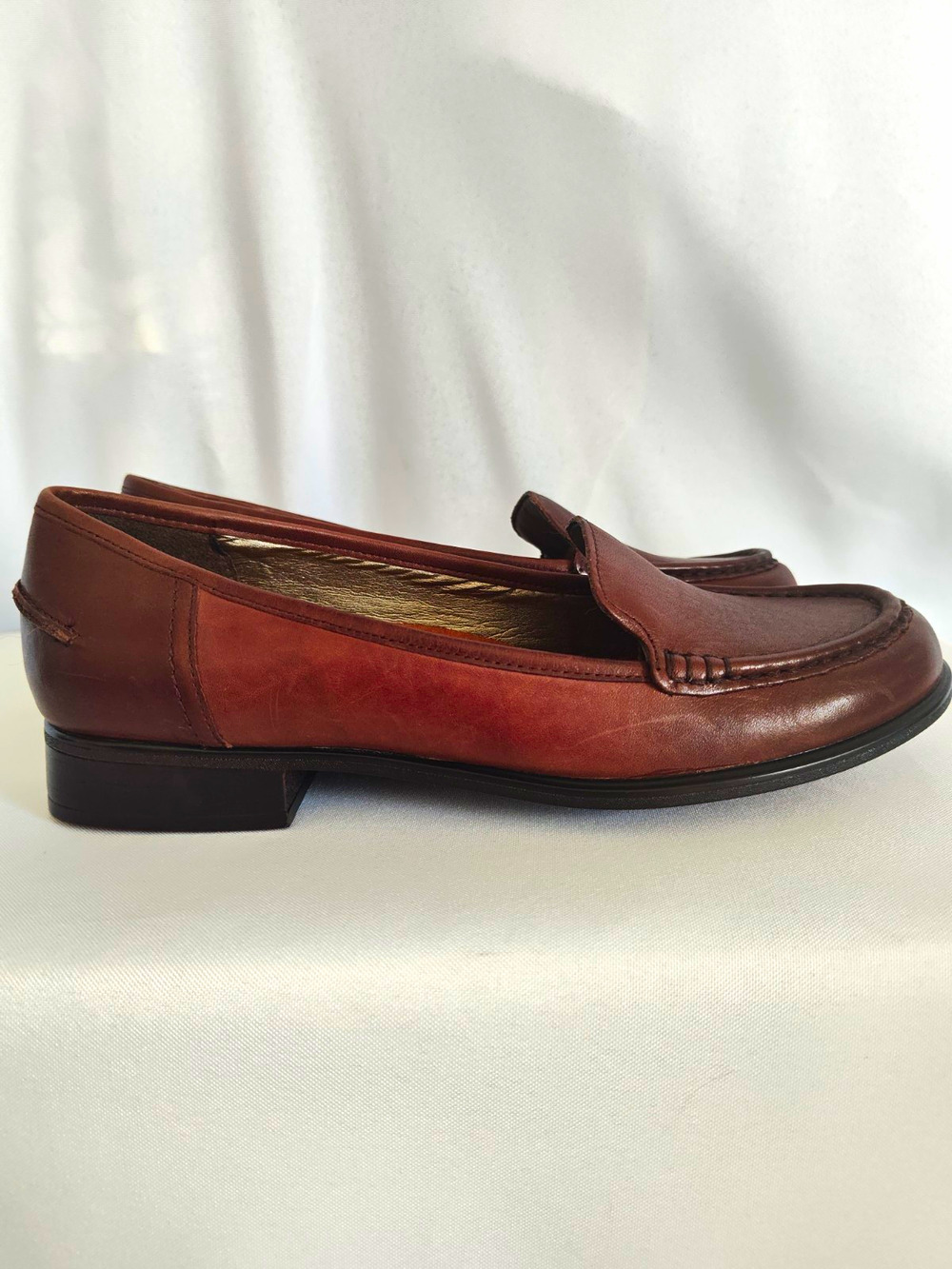 Hush Puppies Brown Preppy Leather Slip-On Loafer Stitching Accent Women's US 10M